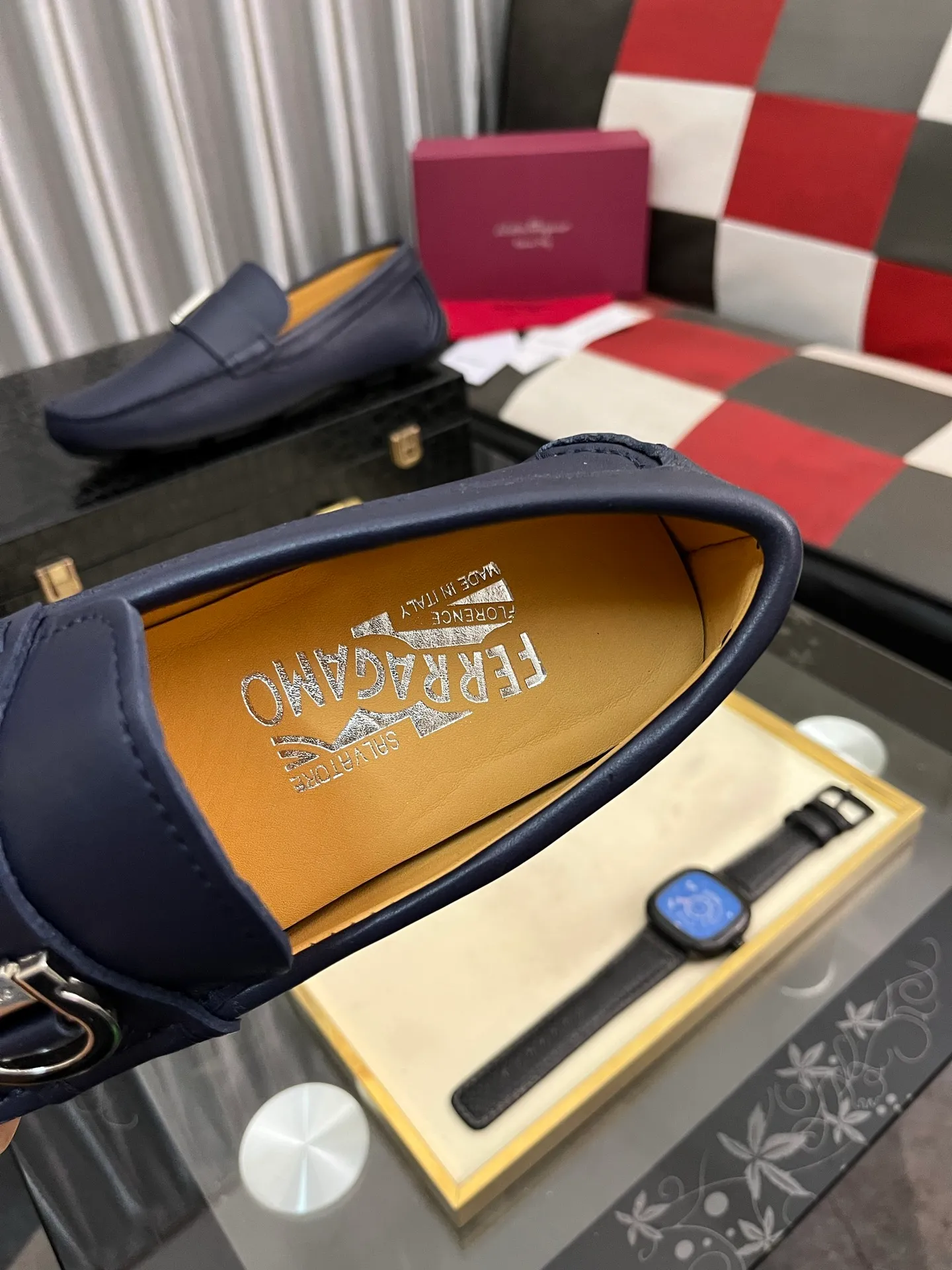 Men's shoes 💰560⌚️⌚️ Ferragamo [Ferragamo] new high-end quality framed shoes. The style is luxurious and elegant, with equal emphasis on practicality and style. We pay special attention to quality and details. The shoe last leather, workmanship and comfort are not inferior! Material: Imported first-layer soft cowhide leather upper ➕Genuine leather lining, code number: 38-446️⃣colors available